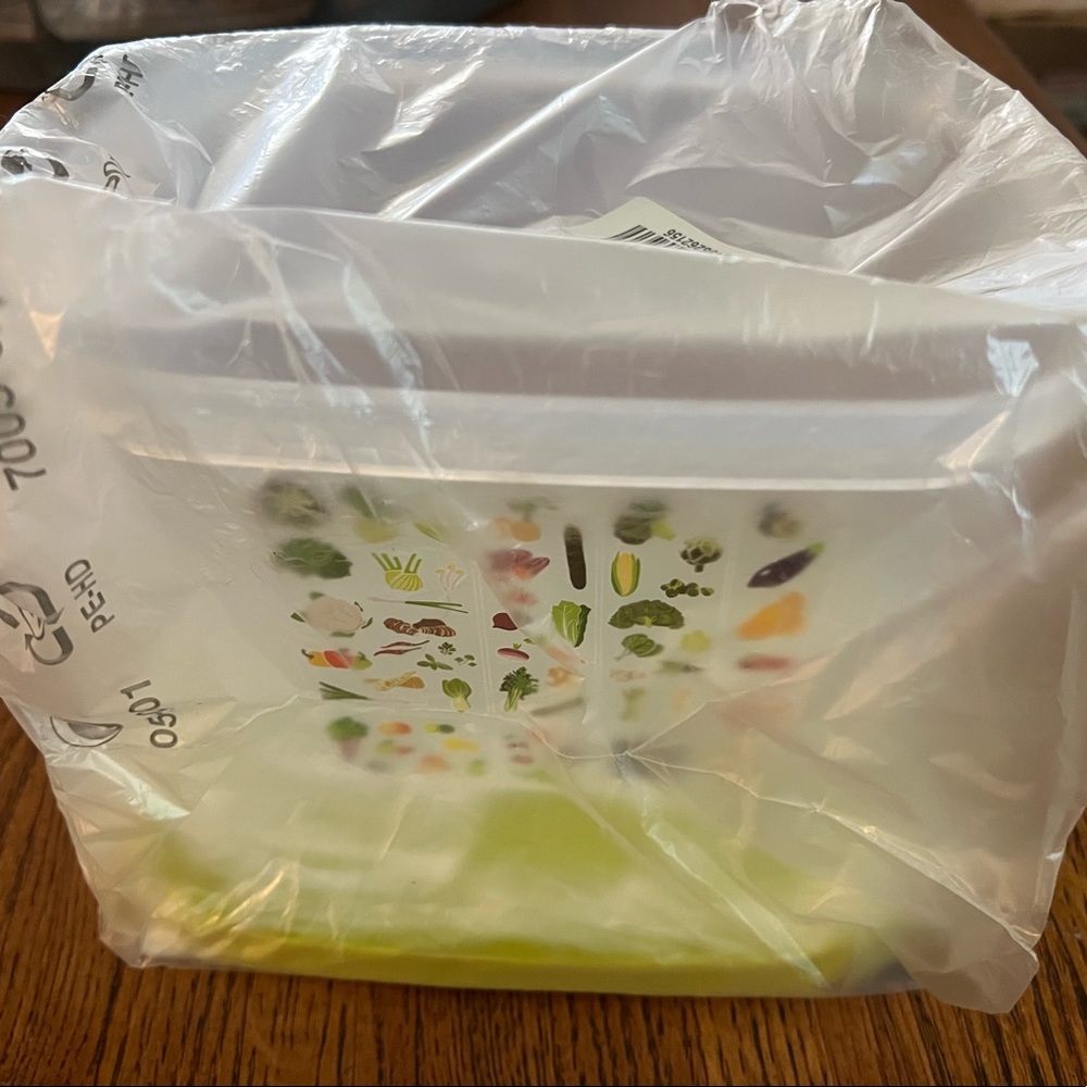 Fridge Smart small deep.